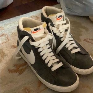 Nike skater shoes